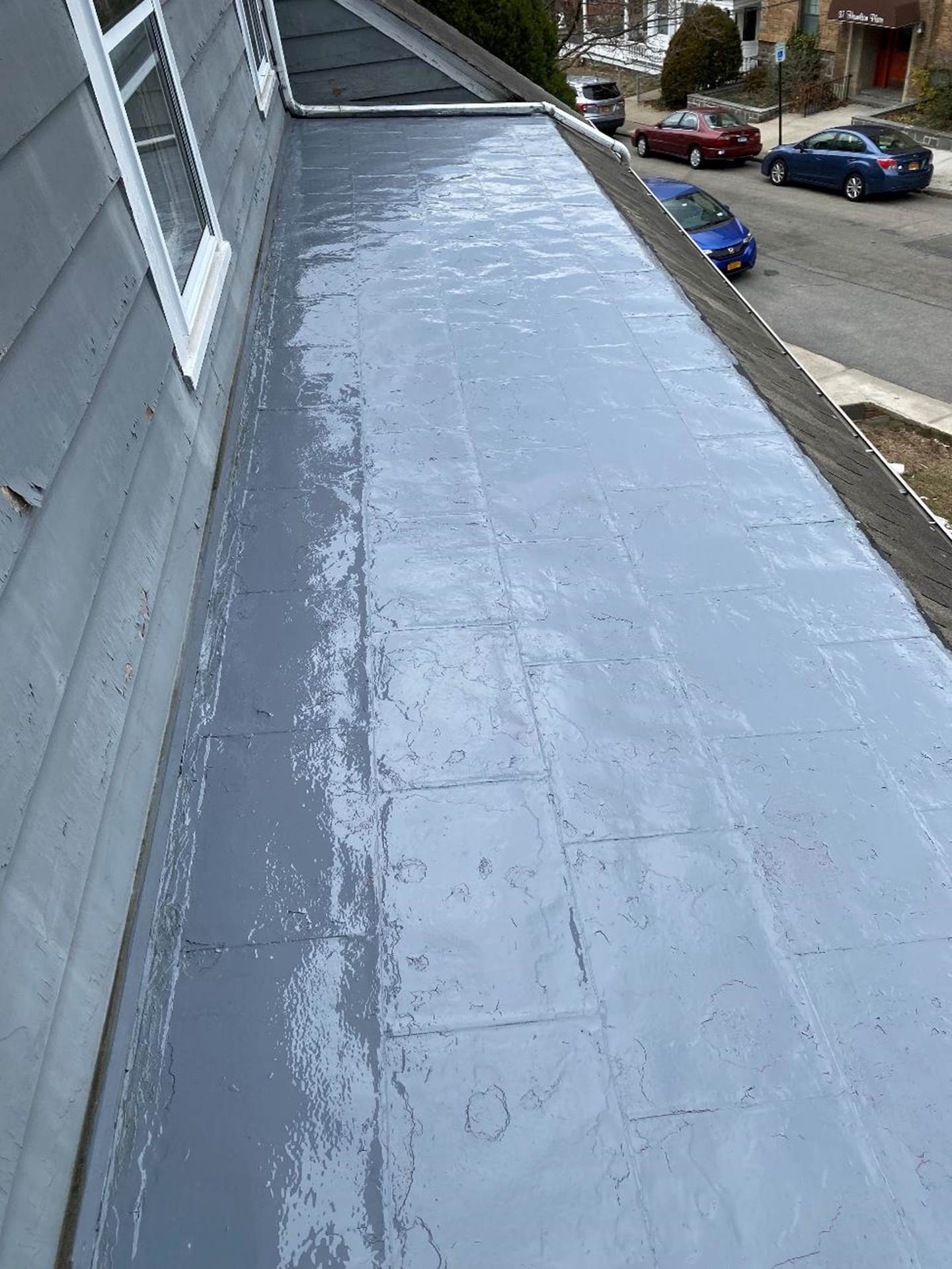 A picture containing outdoor, way, sidewalk, curb

Description automatically generated
